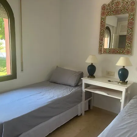 Between & Marbella - Golf, Sea & Swim Pools Bed & Breakfast