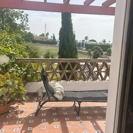 Between & Marbella - Golf, Sea & Swim Pools Bed & Breakfast *